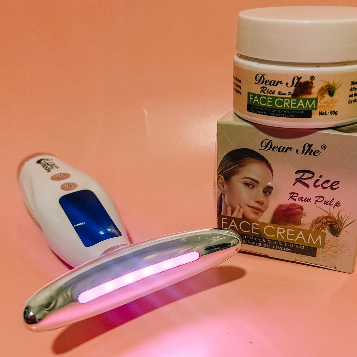 LuxeMoon® Pro - Masajeador facial con 7 modos de luz