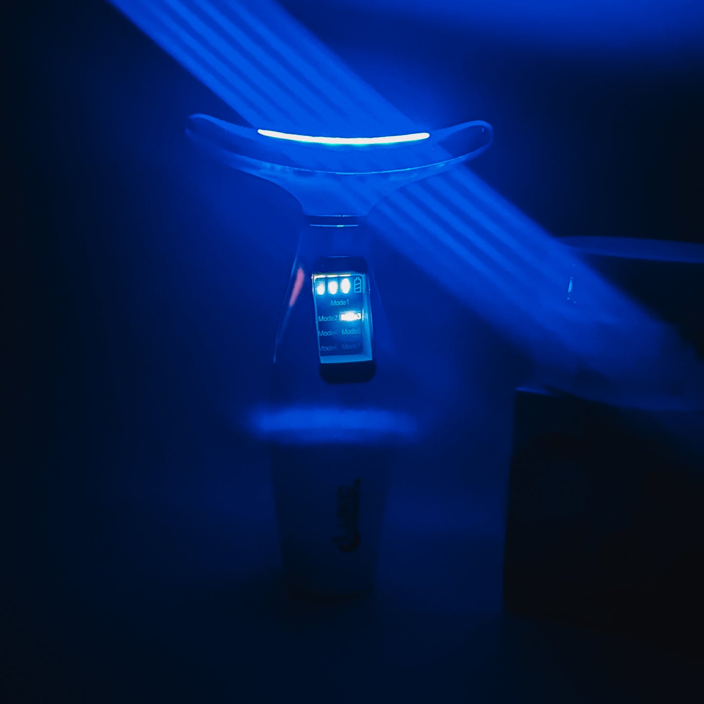LuxeMoon® Pro - Masajeador facial con 7 modos de luz